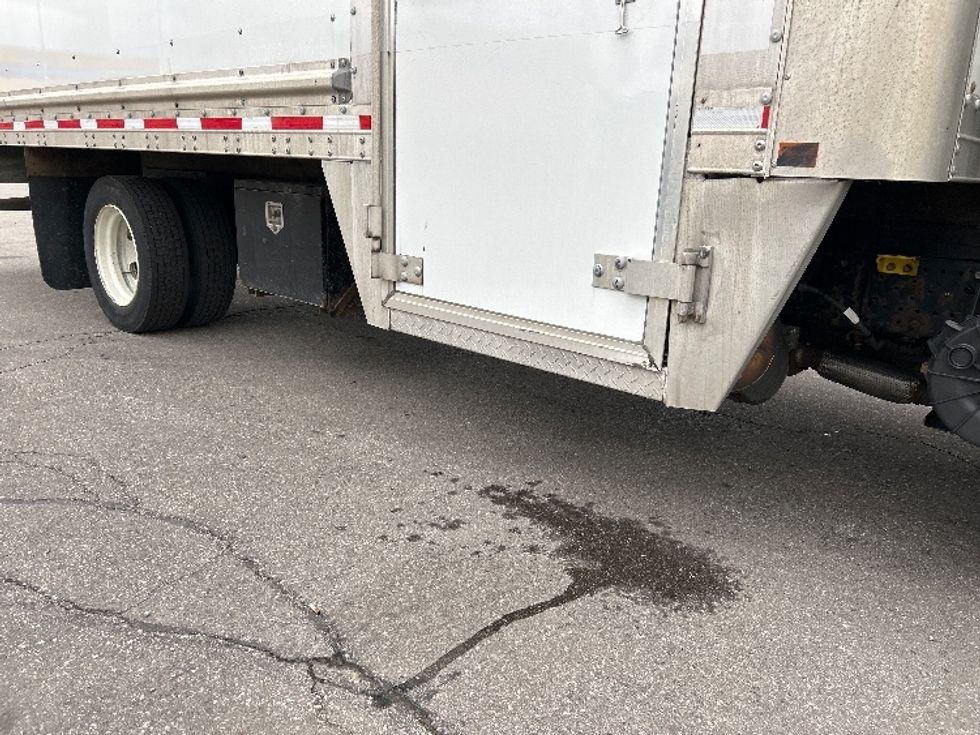 Light Duty Box Truck-Light and Medium Duty Trucks-Isuzu-2022-NPRXD-Mississauga-ON-96,237\n\t\tkm-$ 71,500 - Image 13