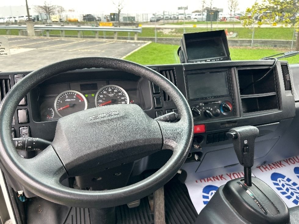 Light Duty Box Truck-Light and Medium Duty Trucks-Isuzu-2022-NPRXD-Mississauga-ON-96,237\n\t\tkm-$ 71,500 - Image 17