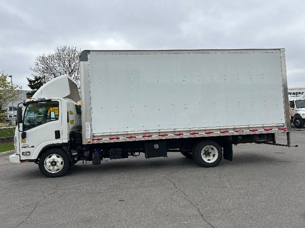 Light Duty Box Truck-Light and Medium Duty Trucks-Isuzu-2022-NPRXD-Mississauga-ON-96,237\n\t\tkm-$ 71,500 - Image 4