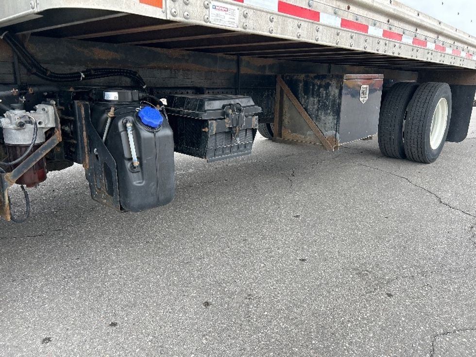 Light Duty Box Truck-Light and Medium Duty Trucks-Isuzu-2022-NPRXD-Mississauga-ON-96,237\n\t\tkm-$ 71,500 - Image 5