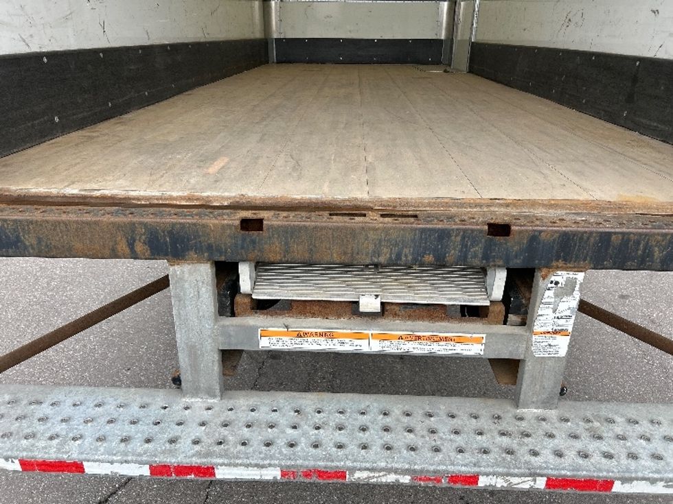 Light Duty Box Truck-Light and Medium Duty Trucks-Isuzu-2022-NPRXD-Mississauga-ON-96,237\n\t\tkm-$ 71,500 - Image 9