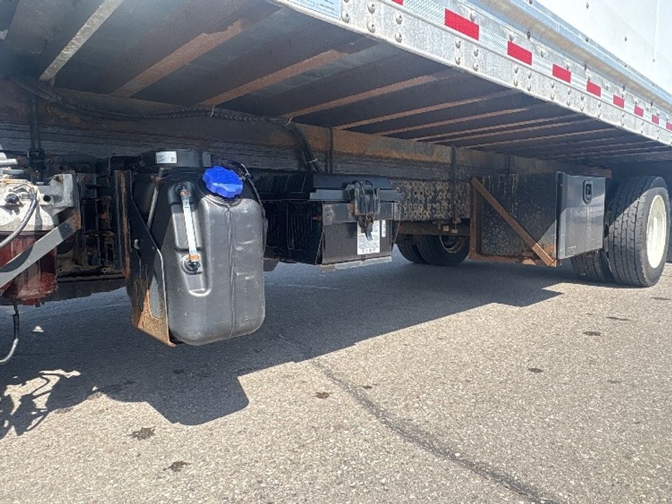 Light Duty Box Truck-Light and Medium Duty Trucks-Isuzu-2022-NPRXD-Mississauga-ON-96,535\n\t\tkm-$ 66,500 - Image 5