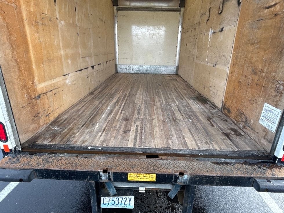 Light Duty Box Truck-Light and Medium Duty Trucks-Isuzu-2022-NPRXD-Pasco-WA-55,924\n\t\tmiles-$ 54,750 - Image 10