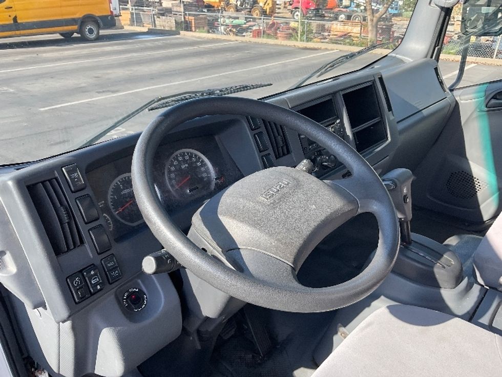 Light Duty Box Truck-Light and Medium Duty Trucks-Isuzu-2022-NPRXD-Sacramento-CA-23,335\n\t\tmiles-$ 61,000 - Image 18