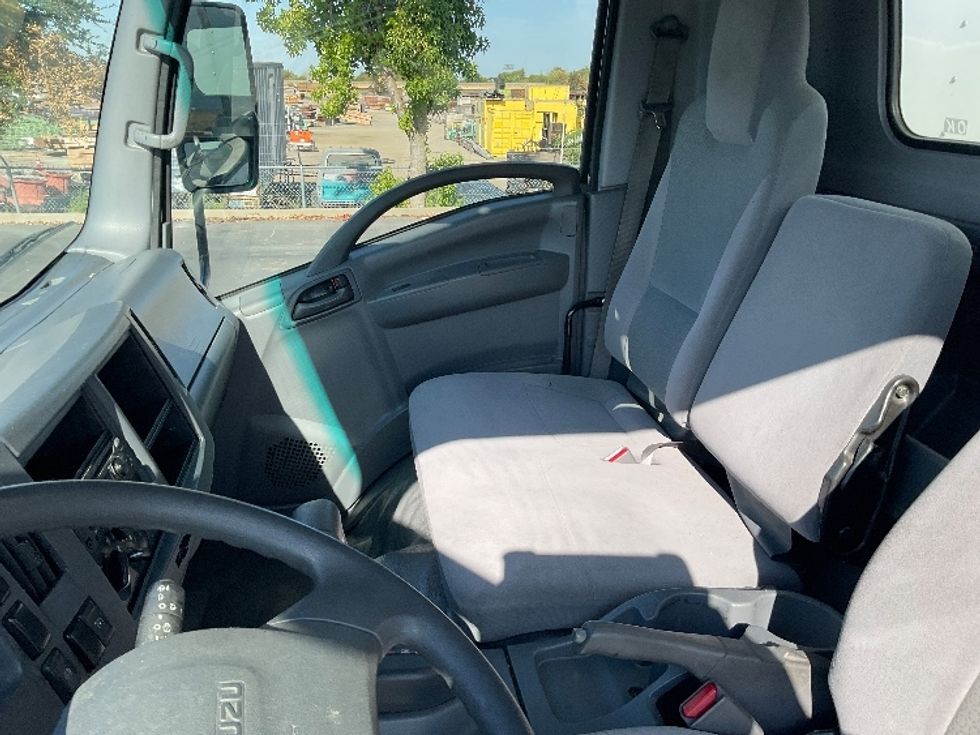 Light Duty Box Truck-Light and Medium Duty Trucks-Isuzu-2022-NPRXD-Sacramento-CA-23,335\n\t\tmiles-$ 61,000 - Image 19