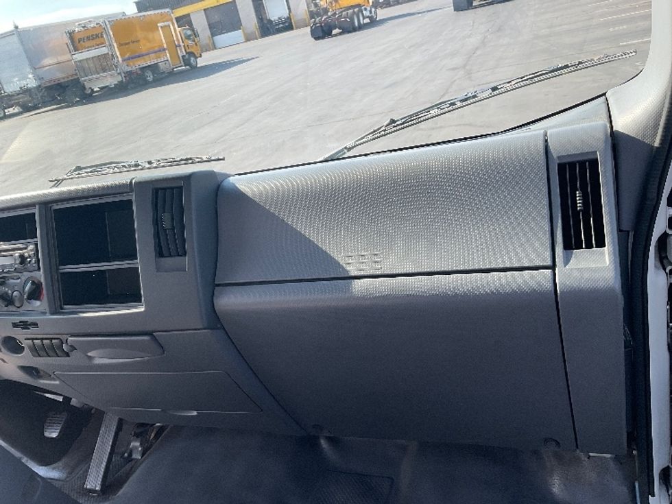 Light Duty Box Truck-Light and Medium Duty Trucks-Isuzu-2022-NPRXD-Sacramento-CA-23,335\n\t\tmiles-$ 61,000 - Image 21