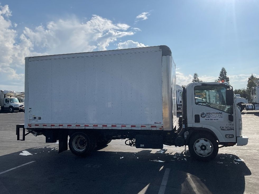 Light Duty Box Truck-Light and Medium Duty Trucks-Isuzu-2022-NPRXD-Sacramento-CA-23,335\n\t\tmiles-$ 61,000 - Image 5