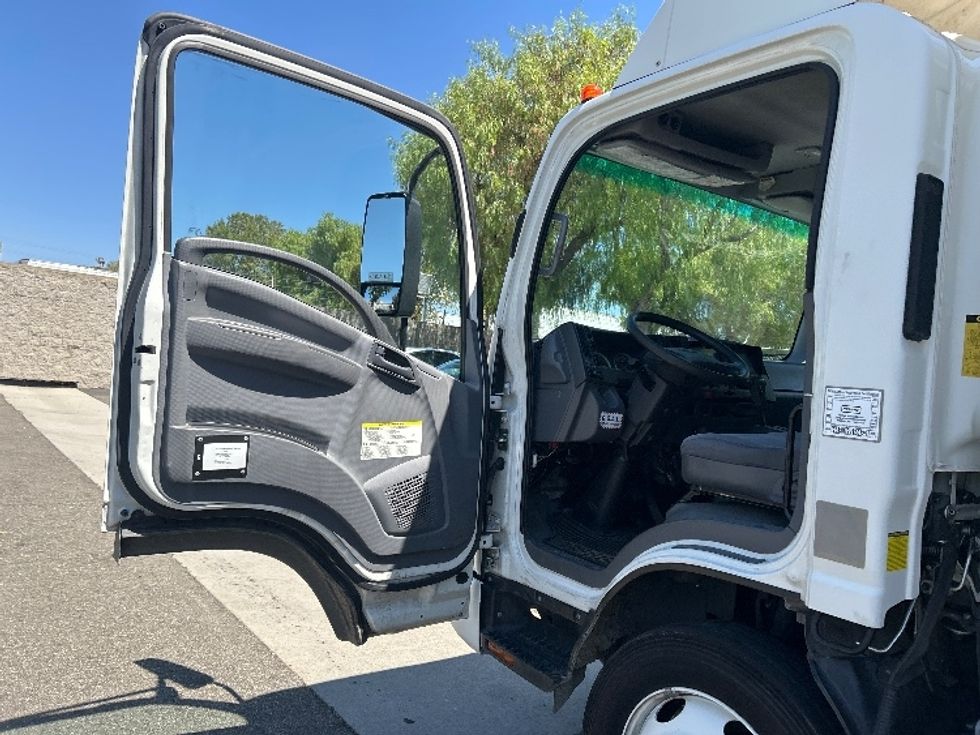 Light Duty Box Truck-Light and Medium Duty Trucks-Isuzu-2022-NPRXD-Torrance-CA-112,976\n\t\tmiles-$ 47,000 - Image 16