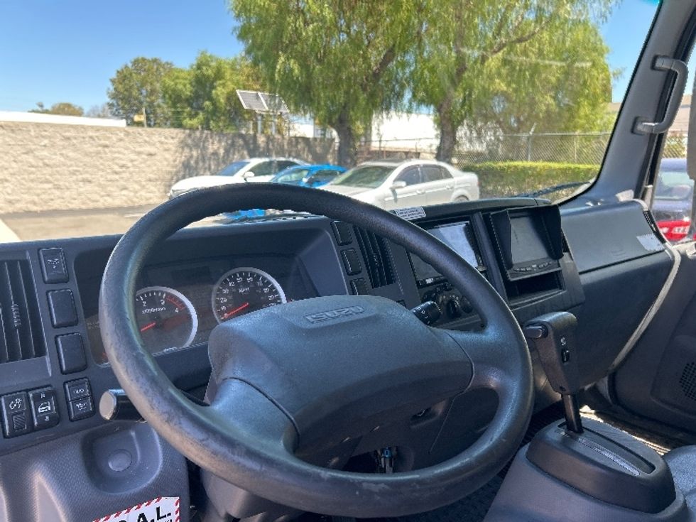 Light Duty Box Truck-Light and Medium Duty Trucks-Isuzu-2022-NPRXD-Torrance-CA-112,976\n\t\tmiles-$ 47,000 - Image 17