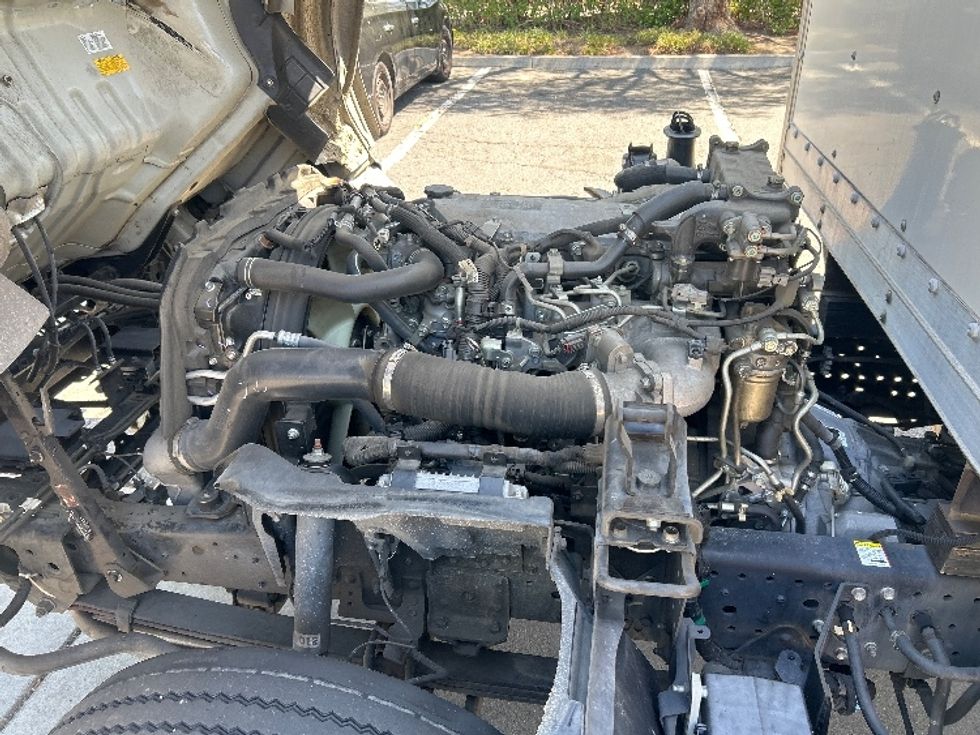 Light Duty Box Truck-Light and Medium Duty Trucks-Isuzu-2022-NPRXD-Torrance-CA-112,976\n\t\tmiles-$ 47,000 - Image 24