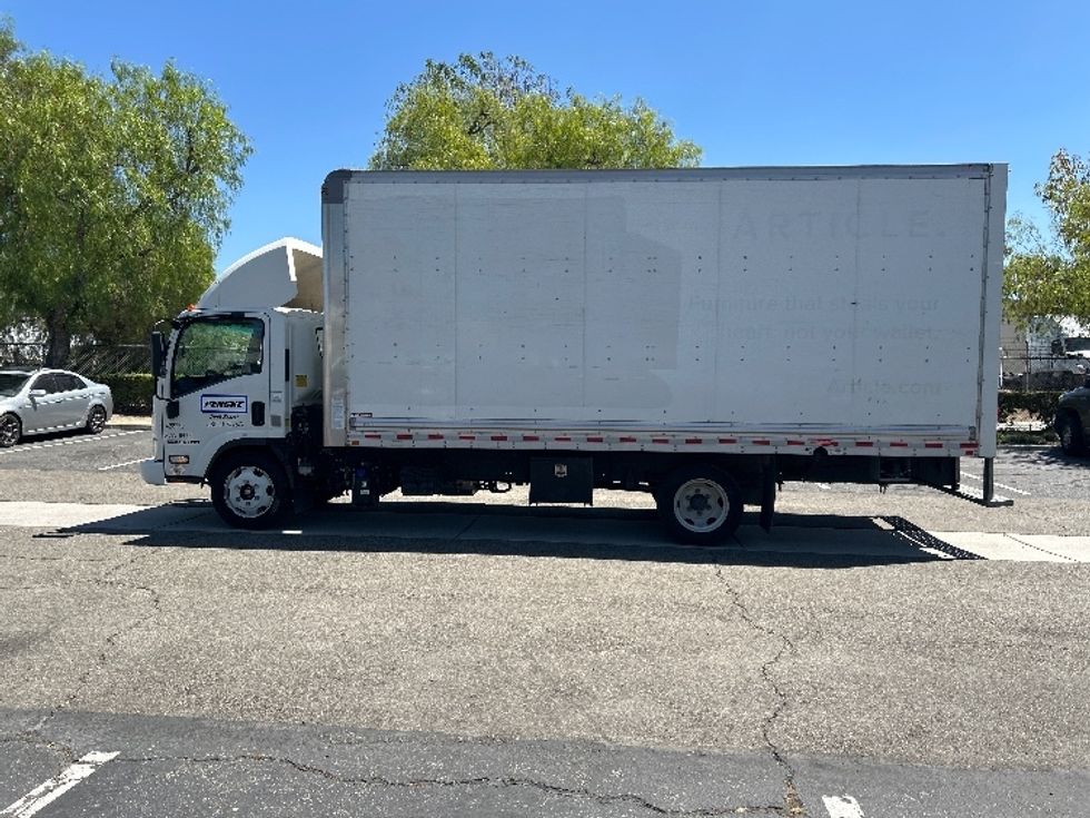 Light Duty Box Truck-Light and Medium Duty Trucks-Isuzu-2022-NPRXD-Torrance-CA-112,976\n\t\tmiles-$ 47,000 - Image 4