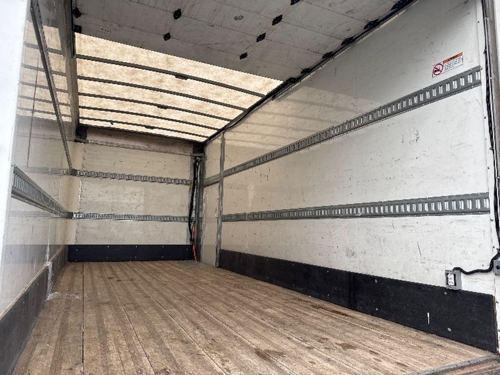 Light Duty Box Truck-Light and Medium Duty Trucks-Isuzu-2022-NPRXD-Torrance-CA-66,535\n\t\tmiles-$ 58,500 - Image 11