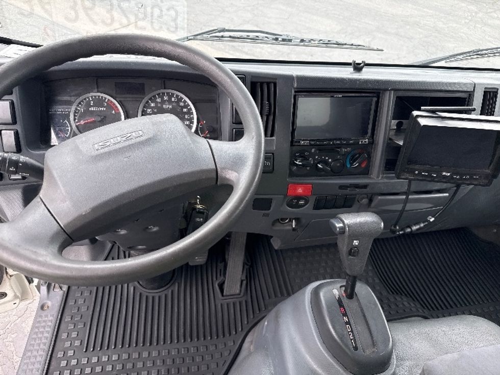 Light Duty Box Truck-Light and Medium Duty Trucks-Isuzu-2022-NPRXD-Torrance-CA-66,535\n\t\tmiles-$ 58,500 - Image 17