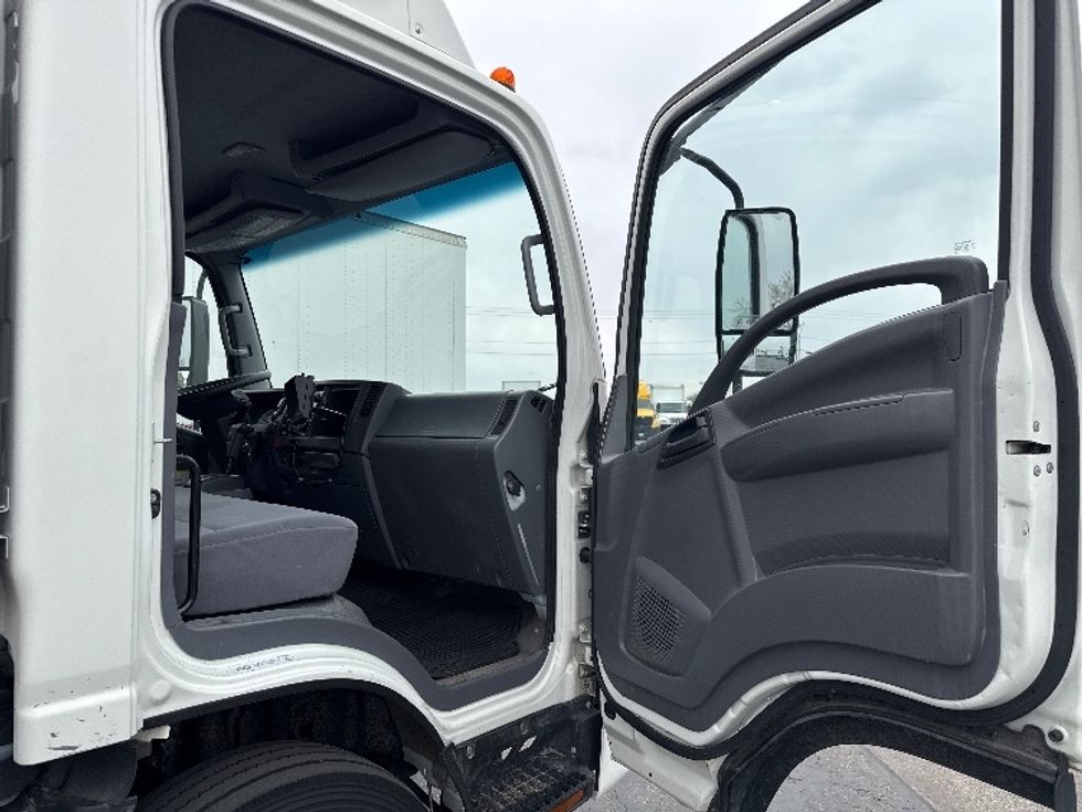Light Duty Box Truck-Light and Medium Duty Trucks-Isuzu-2022-NPRXD-Torrance-CA-66,535\n\t\tmiles-$ 58,500 - Image 19