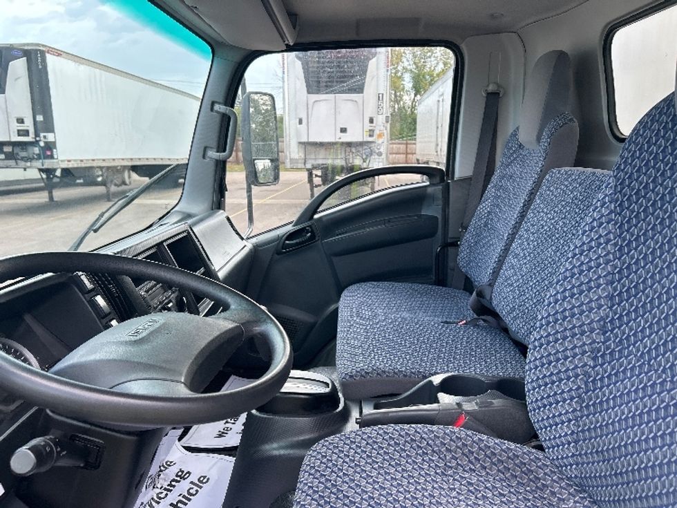 Light Duty Box Truck-Light and Medium Duty Trucks-Isuzu-2023-NPR-Brooklyn Park-MN-104,941\n\t\tmiles-$ 50,250 - Image 19
