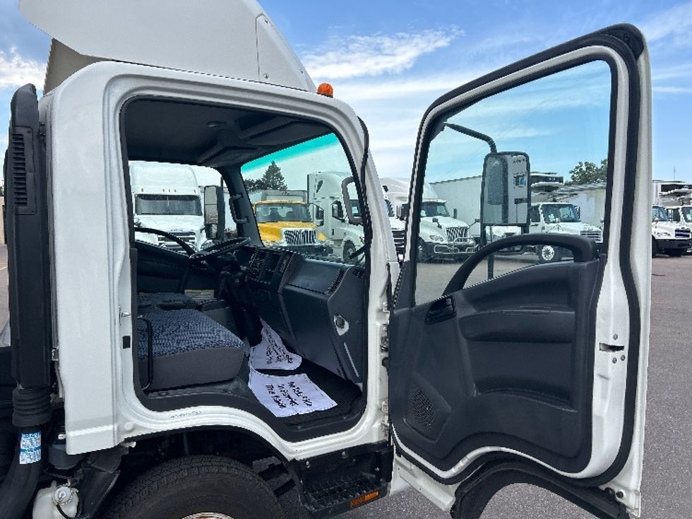 Light Duty Box Truck-Light and Medium Duty Trucks-Isuzu-2023-NPR-Brooklyn Park-MN-104,941\n\t\tmiles-$ 50,250 - Image 20