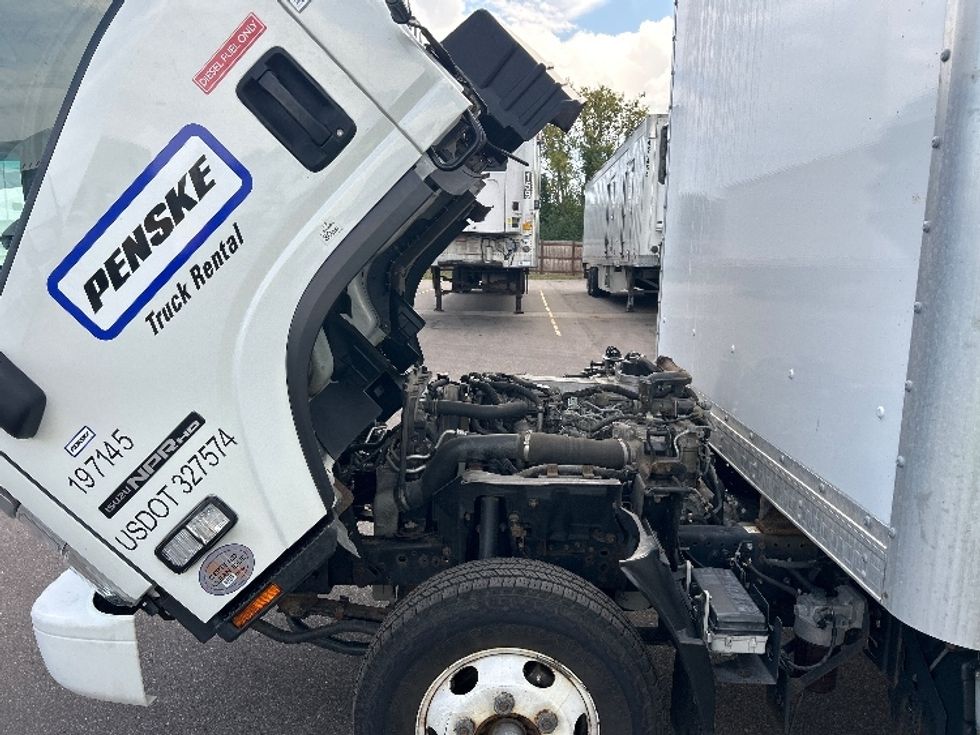 Light Duty Box Truck-Light and Medium Duty Trucks-Isuzu-2023-NPR-Brooklyn Park-MN-104,941\n\t\tmiles-$ 50,250 - Image 24