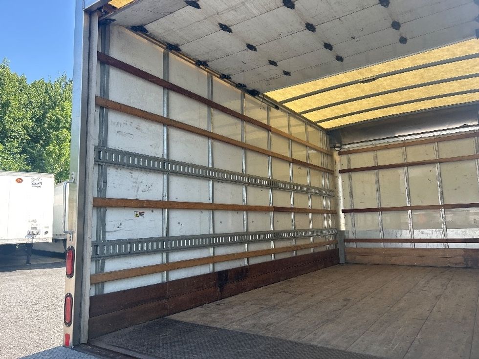Light Duty Box Truck-Light and Medium Duty Trucks-Isuzu-2023-NPR-Duluth-GA-122,046\n\t\tmiles-$ 45,000 - Image 11
