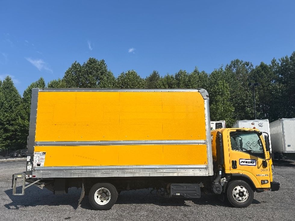 Light Duty Box Truck-Light and Medium Duty Trucks-Isuzu-2023-NPR-Duluth-GA-122,046\n\t\tmiles-$ 45,000 - Image 15