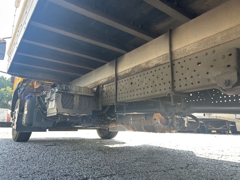 Light Duty Box Truck-Light and Medium Duty Trucks-Isuzu-2023-NPR-Duluth-GA-122,046\n\t\tmiles-$ 45,000 - Image 5