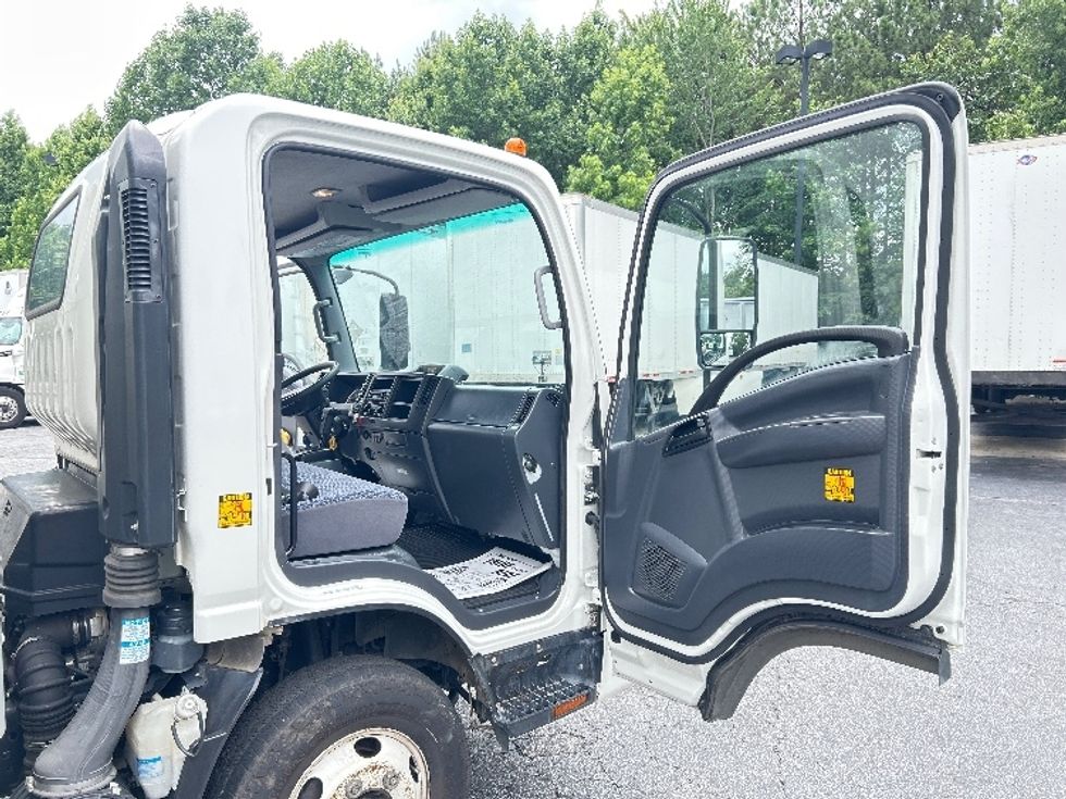 Light Duty Box Truck-Light and Medium Duty Trucks-Isuzu-2023-NPR-Duluth-GA-133,325\n\t\tmiles-$ 45,500 - Image 20