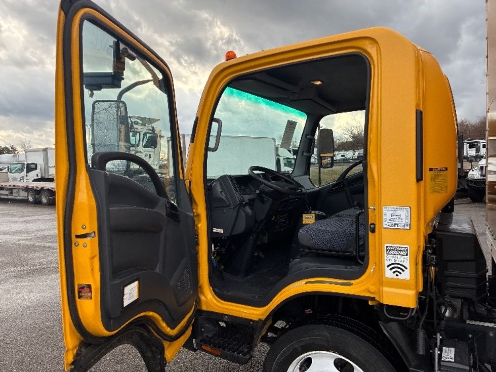 Light Duty Box Truck-Light and Medium Duty Trucks-Isuzu-2023-NPR EFI-Akron-OH-108,469\n\t\tmiles-$ 41,000 - Image 16