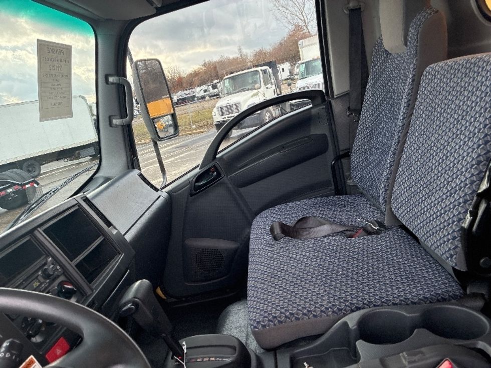 Light Duty Box Truck-Light and Medium Duty Trucks-Isuzu-2023-NPR EFI-Akron-OH-108,469\n\t\tmiles-$ 41,000 - Image 19