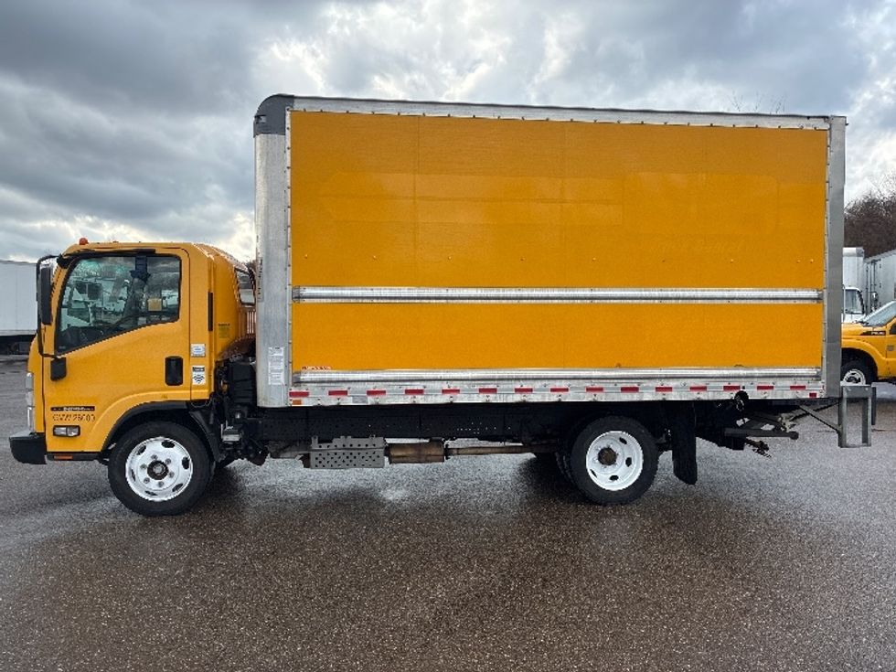 Light Duty Box Truck-Light and Medium Duty Trucks-Isuzu-2023-NPR EFI-Akron-OH-108,469\n\t\tmiles-$ 41,000 - Image 4