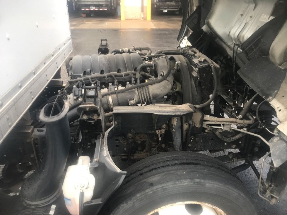 Light Duty Box Truck-Light and Medium Duty Trucks-Isuzu-2023-NPR EFI-Akron-OH-127,627\n\t\tmiles-$ 41,000 - Image 23