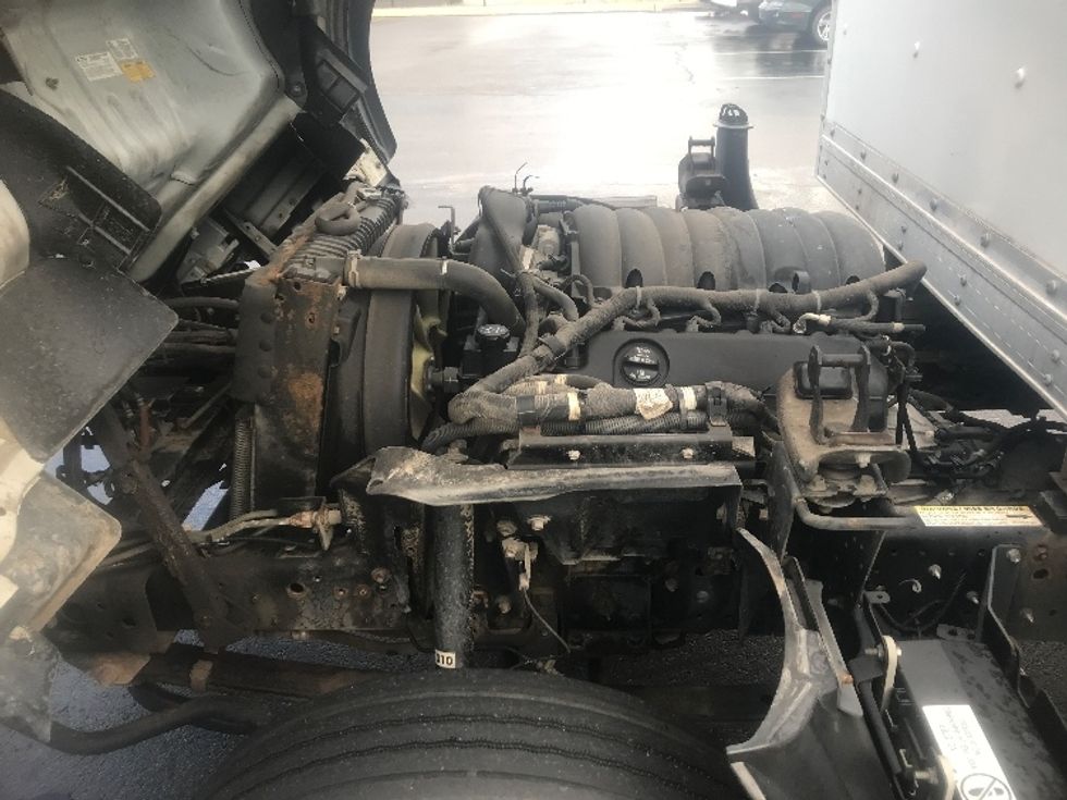 Light Duty Box Truck-Light and Medium Duty Trucks-Isuzu-2023-NPR EFI-Akron-OH-127,627\n\t\tmiles-$ 41,000 - Image 24