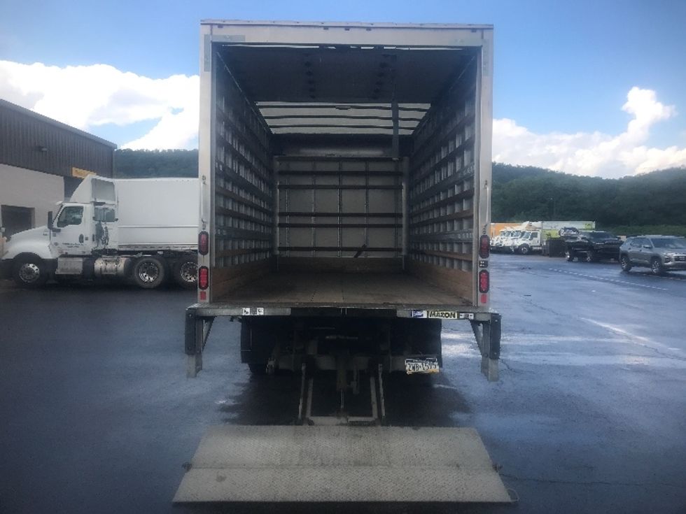 Light Duty Box Truck-Light and Medium Duty Trucks-Isuzu-2023-NPR EFI-Akron-OH-127,627\n\t\tmiles-$ 41,000 - Image 9