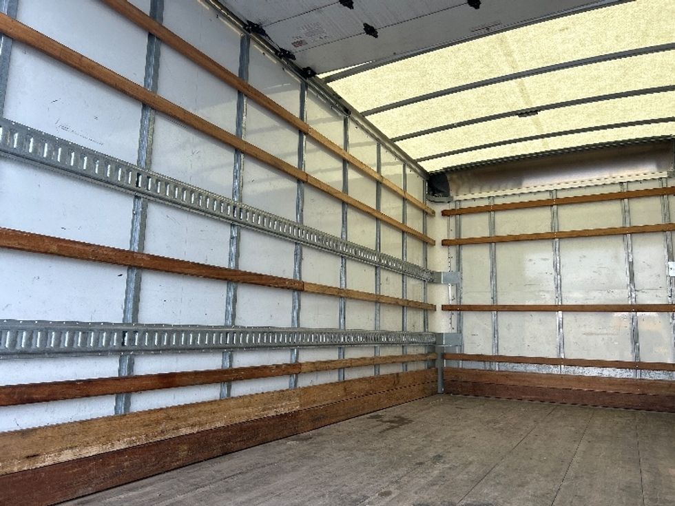 Light Duty Box Truck-Light and Medium Duty Trucks-Isuzu-2023-NPR EFI-Atlanta-GA-115,313\n\t\tmiles-$ 40,500 - Image 11