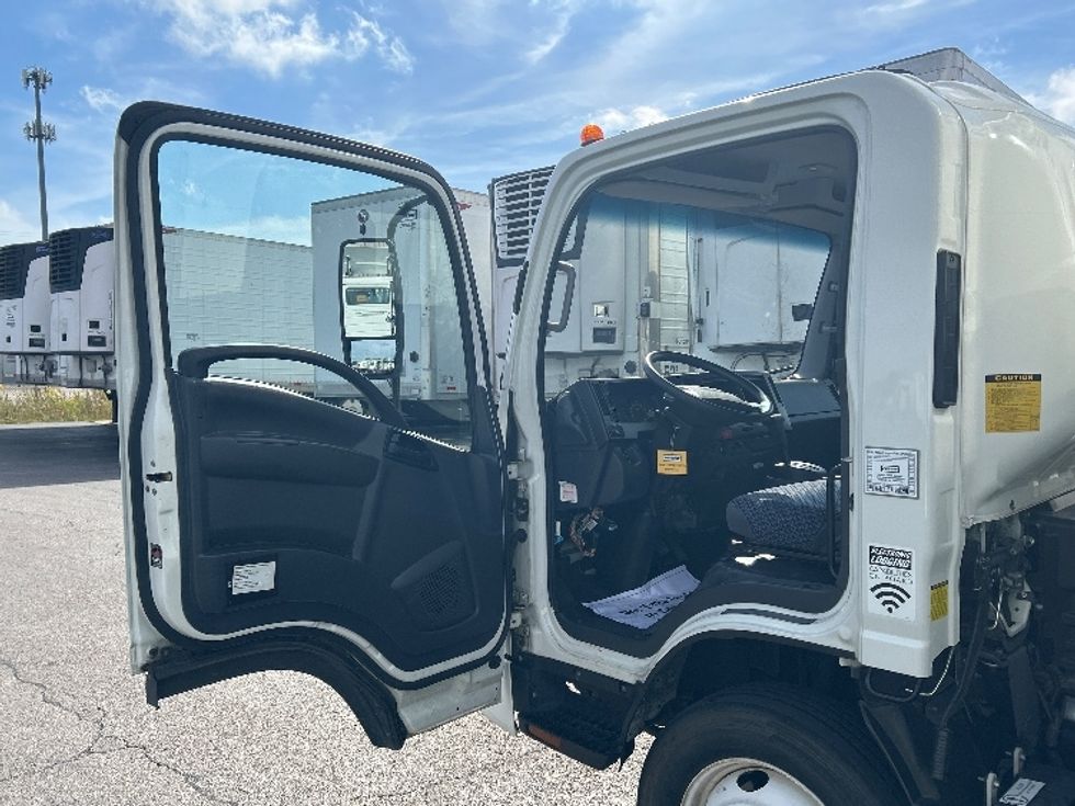 Light Duty Box Truck-Light and Medium Duty Trucks-Isuzu-2023-NPR EFI-Auburn-MA-107,152\n\t\tmiles-$ 39,750 - Image 16