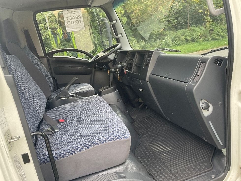 Light Duty Box Truck-Light and Medium Duty Trucks-Isuzu-2023-NPR EFI-Burlington-NJ-106,222\n\t\tmiles-$ 41,000 - Image 22