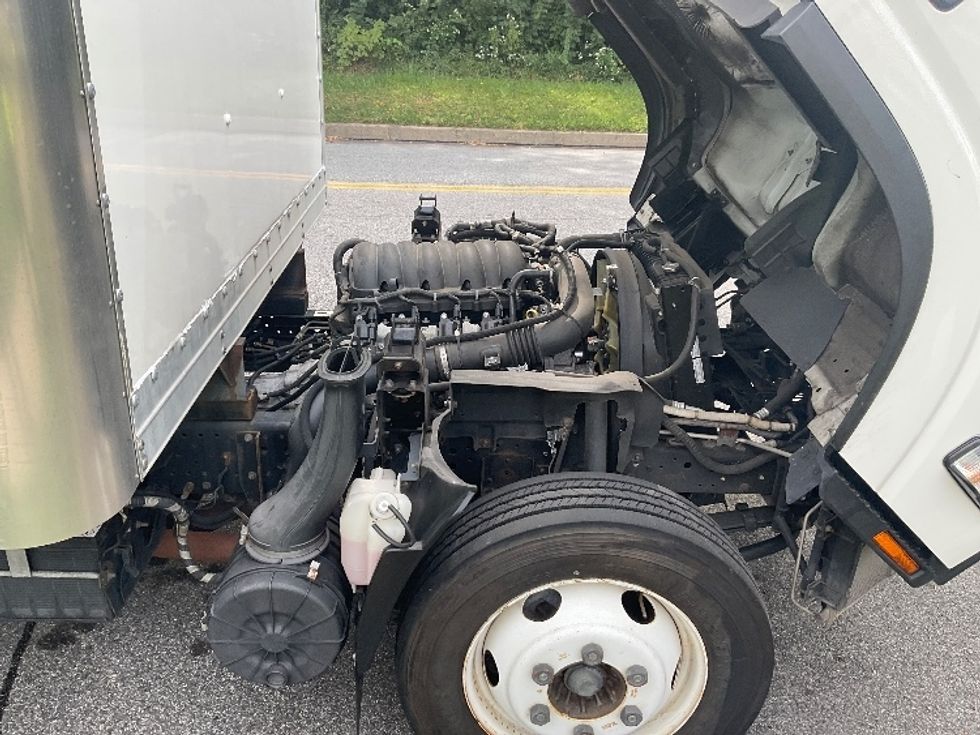 Light Duty Box Truck-Light and Medium Duty Trucks-Isuzu-2023-NPR EFI-Burlington-NJ-106,222\n\t\tmiles-$ 41,000 - Image 24