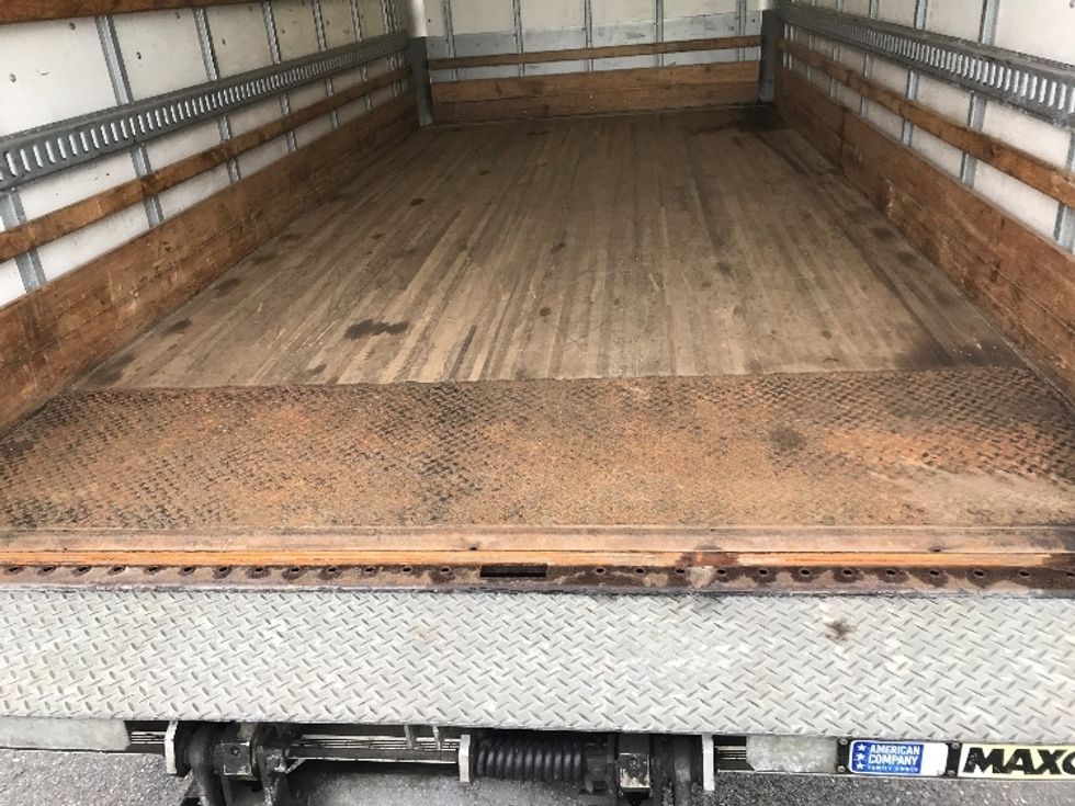 Light Duty Box Truck-Light and Medium Duty Trucks-Isuzu-2023-NPR EFI-Charlotte-NC-126,310\n\t\tmiles-$ 40,250 - Image 10