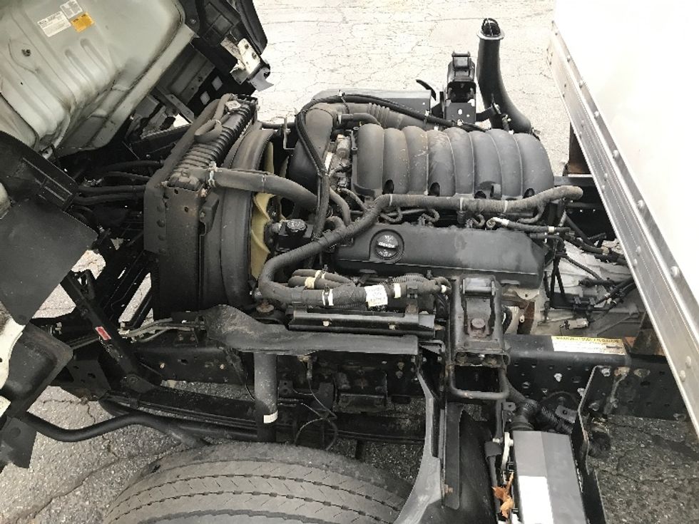 Light Duty Box Truck-Light and Medium Duty Trucks-Isuzu-2023-NPR EFI-Charlotte-NC-126,310\n\t\tmiles-$ 40,250 - Image 24