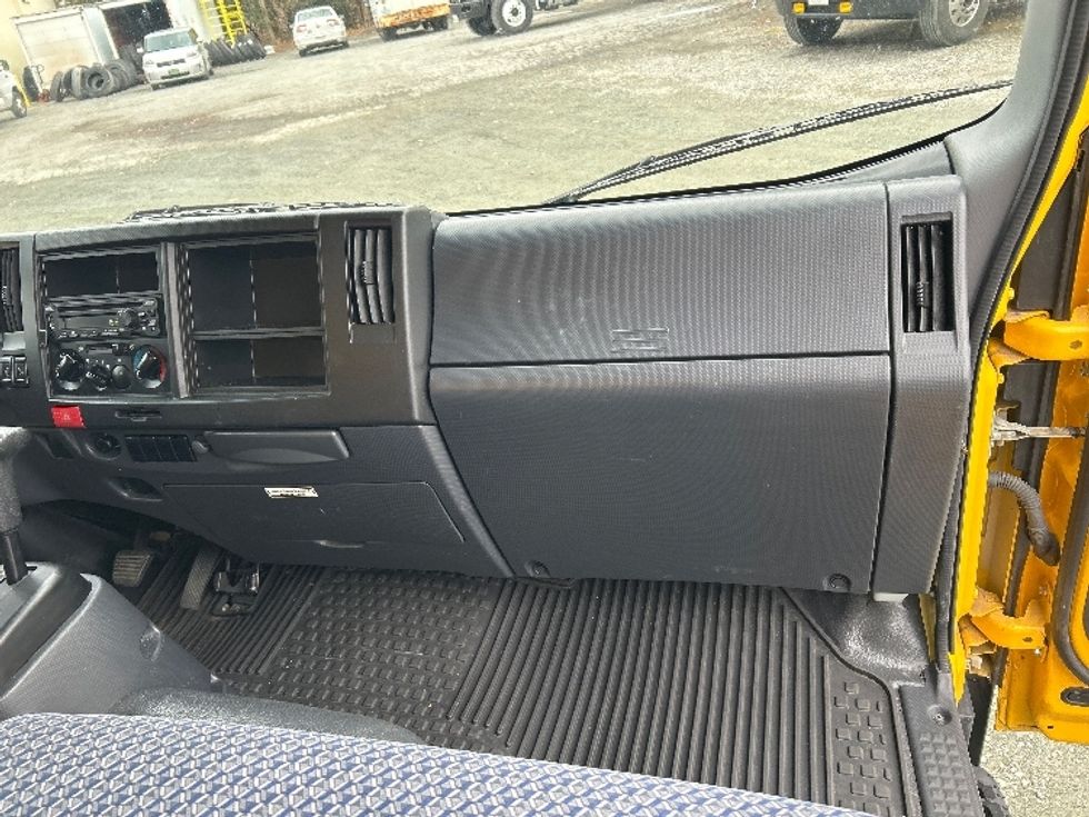 Light Duty Box Truck-Light and Medium Duty Trucks-Isuzu-2023-NPR EFI-Charlottesville-VA-140,987\n\t\tmiles-$ 34,500 - Image 21