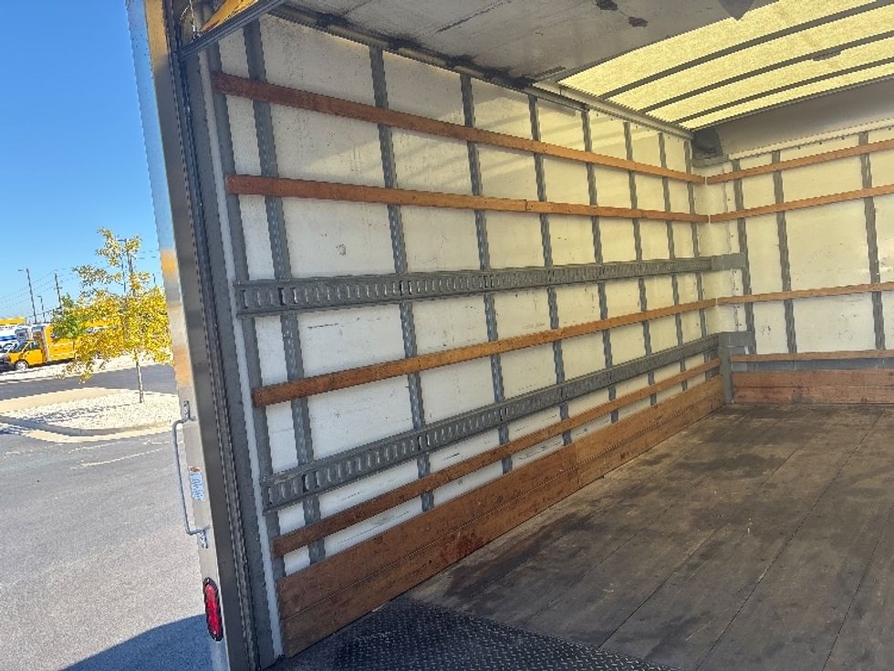 Light Duty Box Truck-Light and Medium Duty Trucks-Isuzu-2023-NPR EFI-Dothan-AL-118,323\n\t\tmiles-$ 40,000 - Image 11