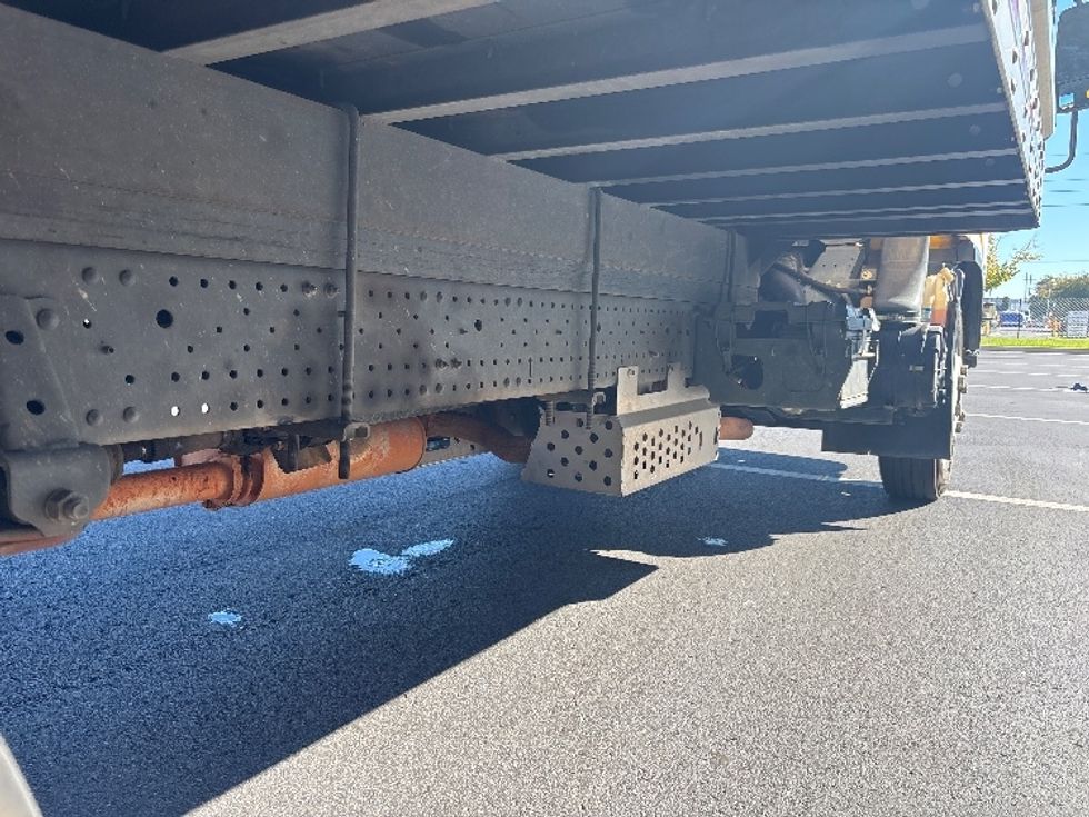 Light Duty Box Truck-Light and Medium Duty Trucks-Isuzu-2023-NPR EFI-Dothan-AL-118,323\n\t\tmiles-$ 40,000 - Image 14