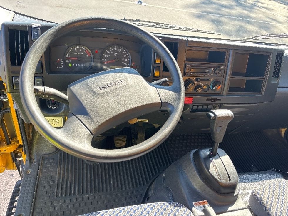 Light Duty Box Truck-Light and Medium Duty Trucks-Isuzu-2023-NPR EFI-Dothan-AL-118,323\n\t\tmiles-$ 40,000 - Image 18