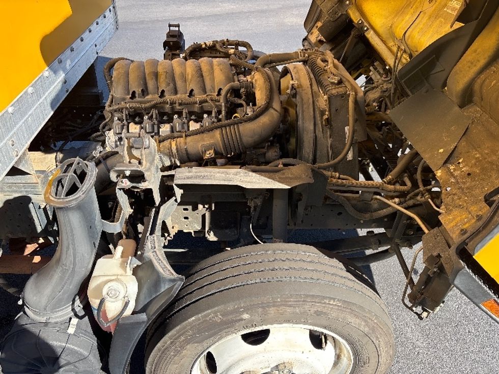 Light Duty Box Truck-Light and Medium Duty Trucks-Isuzu-2023-NPR EFI-Dothan-AL-118,323\n\t\tmiles-$ 40,000 - Image 23