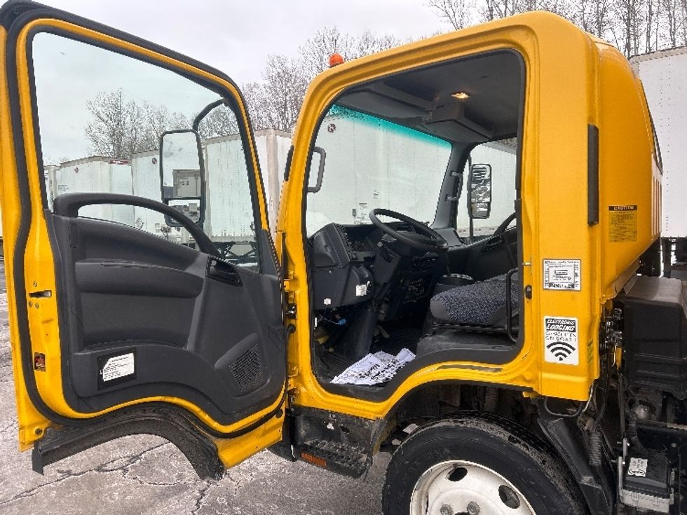 Light Duty Box Truck-Light and Medium Duty Trucks-Isuzu-2023-NPR EFI-Elmira-NY-77,504\n\t\tmiles-$ 41,000 - Image 16