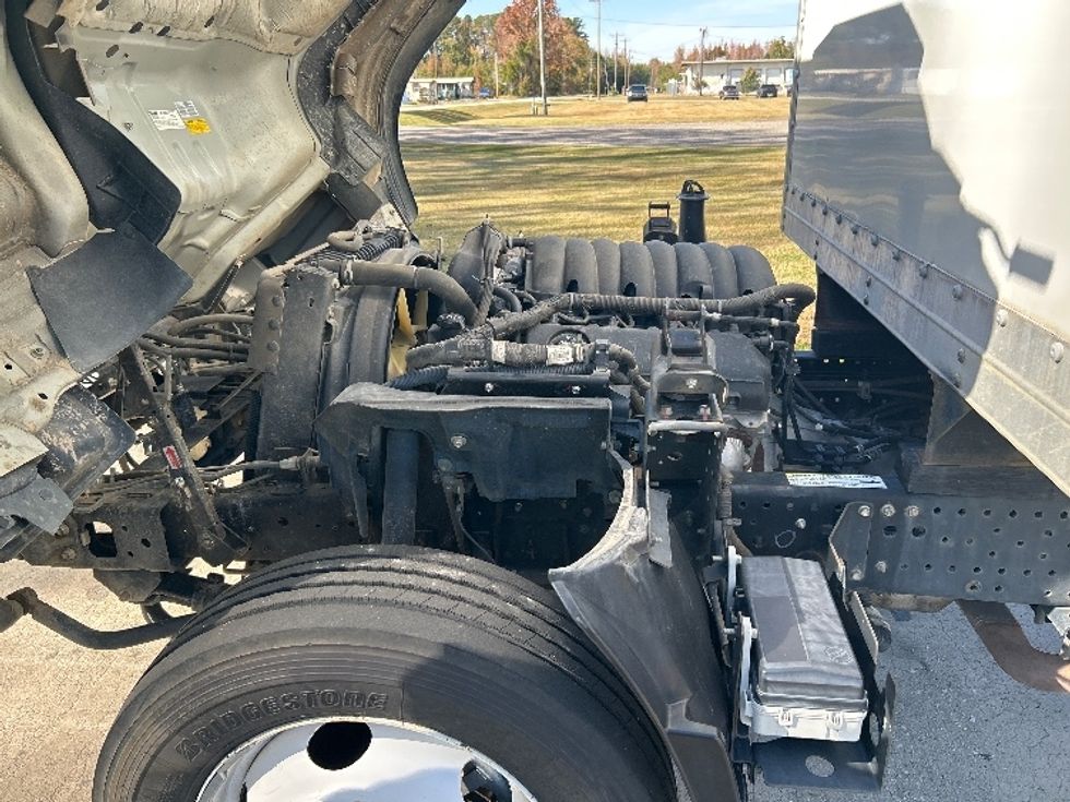 Light Duty Box Truck-Light and Medium Duty Trucks-Isuzu-2023-NPR EFI-Florence-SC-105,441\n\t\tmiles-$ 43,250 - Image 24