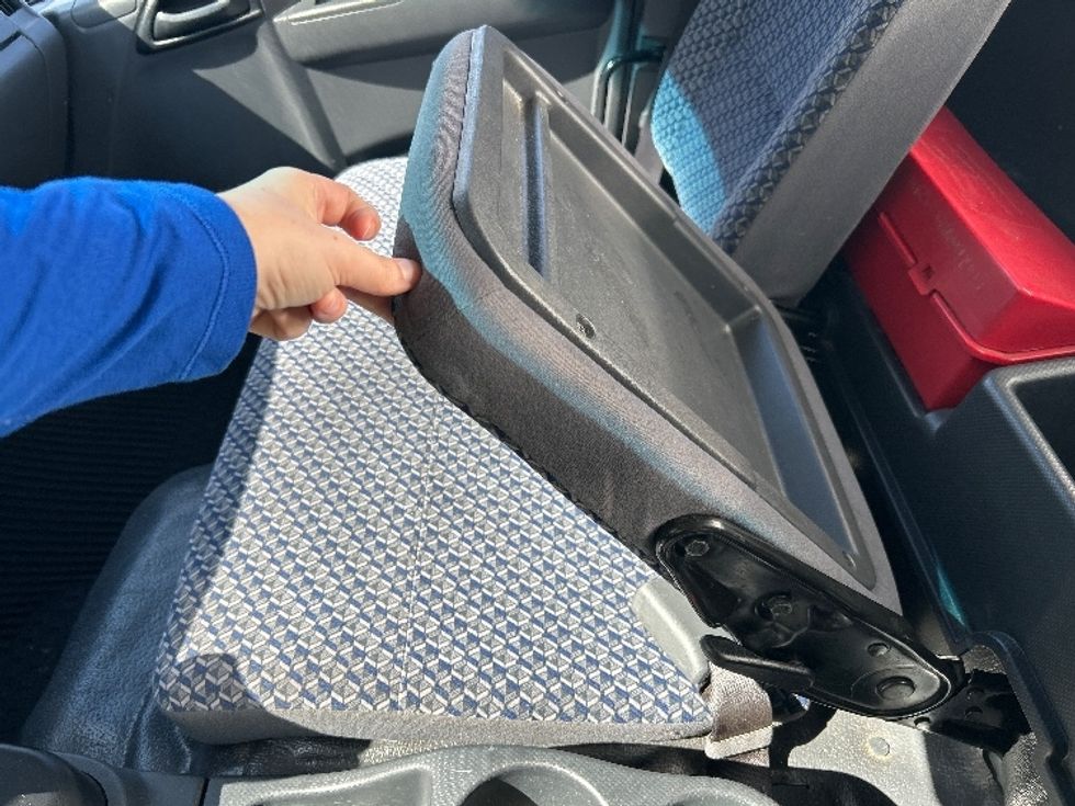 Light Duty Box Truck-Light and Medium Duty Trucks-Isuzu-2023-NPR EFI-Florence-SC-105,441\n\t\tmiles-$ 43,250 - Image 25