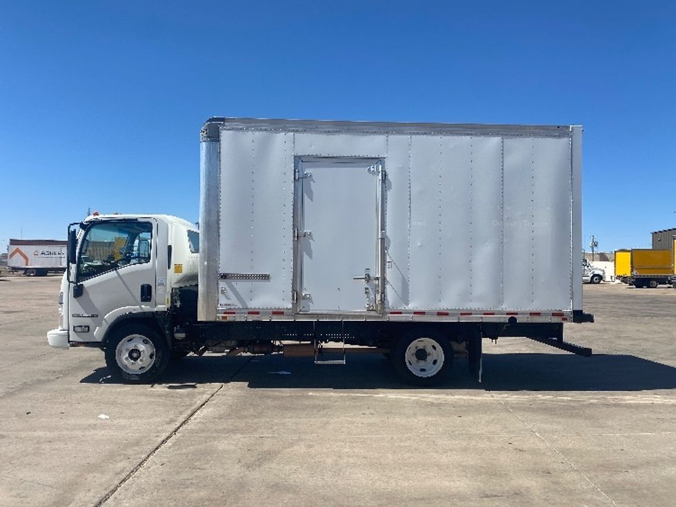 Light Duty Box Truck-Light and Medium Duty Trucks-Isuzu-2023-NPR EFI-Fort Worth-TX-47,031\n\t\tmiles-$ 52,250 - Image 4