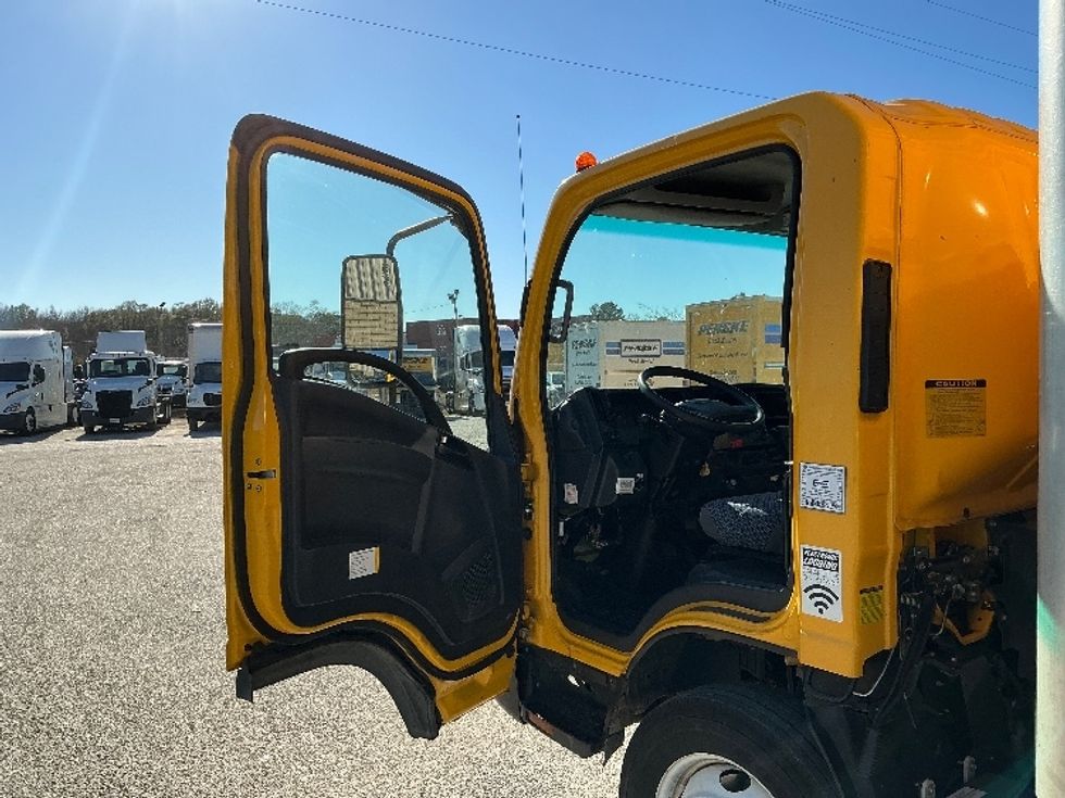 Light Duty Box Truck-Light and Medium Duty Trucks-Isuzu-2023-NPR EFI-Garden City-GA-112,742\n\t\tmiles-$ 40,250 - Image 16