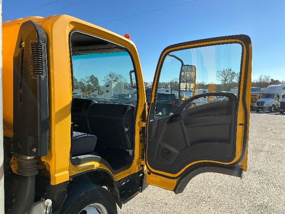 Light Duty Box Truck-Light and Medium Duty Trucks-Isuzu-2023-NPR EFI-Garden City-GA-112,742\n\t\tmiles-$ 40,250 - Image 20