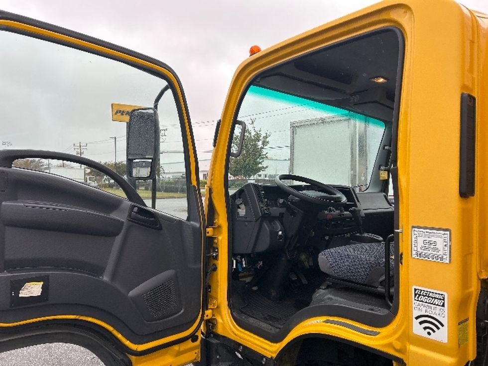 Light Duty Box Truck-Light and Medium Duty Trucks-Isuzu-2023-NPR EFI-Greensboro-NC-117,931\n\t\tmiles-$ 40,000 - Image 16