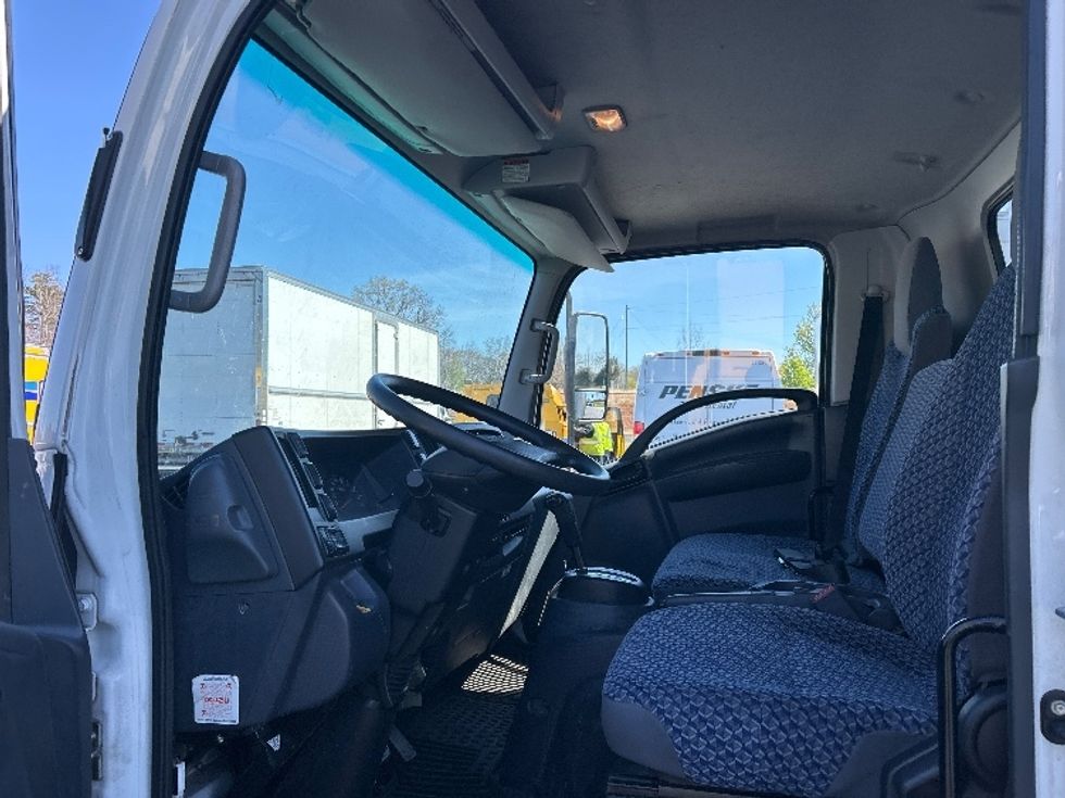 Light Duty Box Truck-Light and Medium Duty Trucks-Isuzu-2023-NPR EFI-Greensboro-NC-71,856\n\t\tmiles-$ 49,500 - Image 16